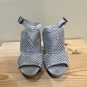 Madden Girl Tan Peep Toe Women's Wedges Sandals